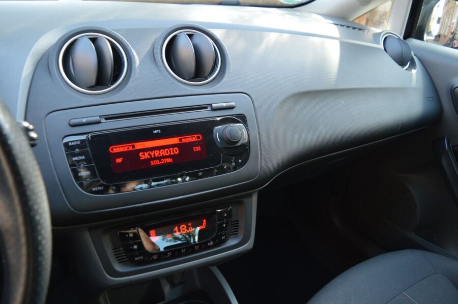 Seat Ibiza Copa 1.4-16v | CRUISE CONTROL | AIRCO | LM-VELGEN | TREKHAAK | Nieuw binnen! - Afbeelding 18